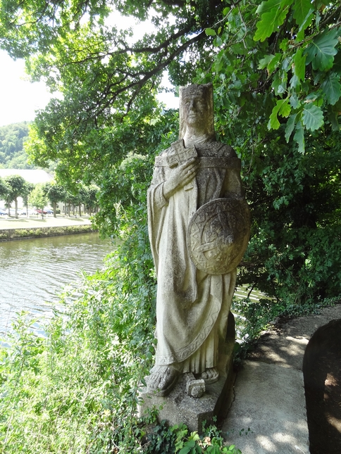 Statue de saint Arnould (Bouillon)