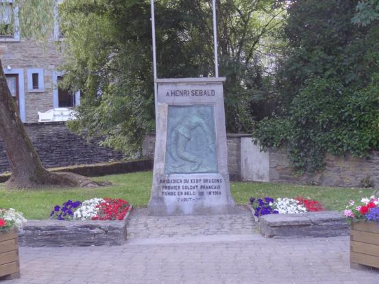 Monument au premier soldat français tombé en Belgique en 1914 – © Photo Paul Delforge – Diffusion Institut Destrée © Sofam