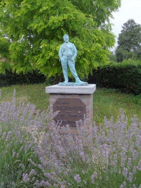Monument Charles Bernier (Angre-Honnelle)