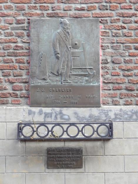 Bas-relief Charlier Jambe de Bois (Liège)