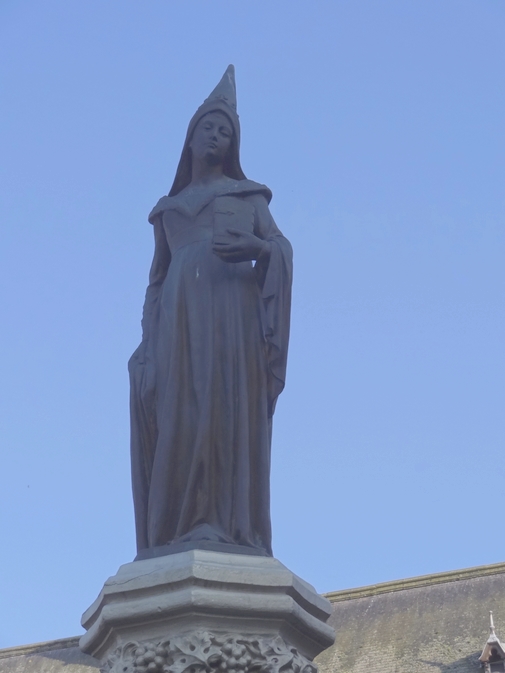 Statue Marguerite d’York (Binche)