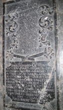 La pierre tombale de Jean Bernard de Wervy dans la basilique de Saint-Hubert © IPW