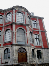 La façade sud-est de l’abbaye et le fronton aux armes de Joseph de Nollet © IPW