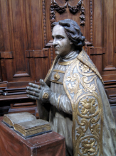 La statue de Notger dans l’église Saint-Jean-l’Évangéliste © IPW