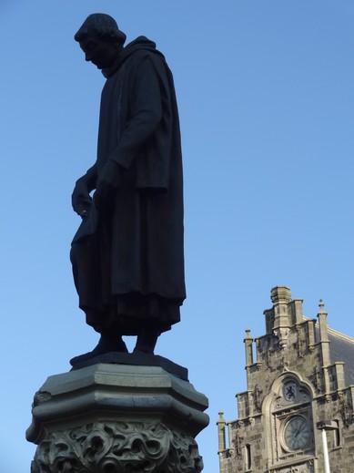 Statue d’Arnould de Binche