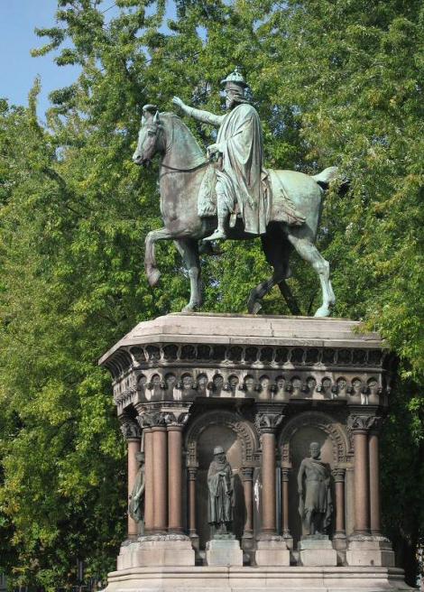 Statue équestre de Charlemagne