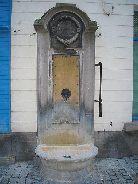 Pompe-fontaine Louis Hennepin