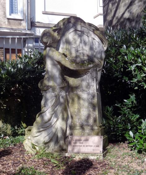Monument Étienne Lenoir