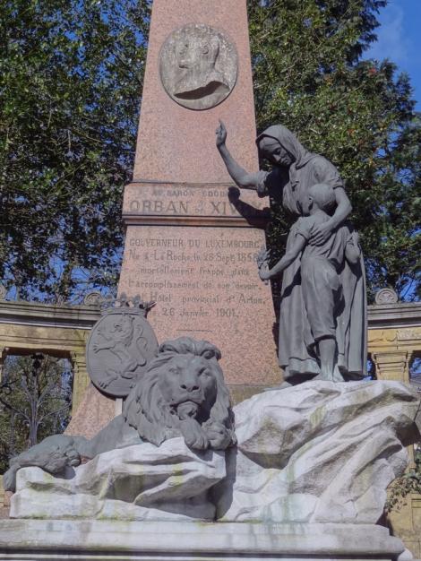 Monument Gouverneur Baron Édouard Orban de Xivry